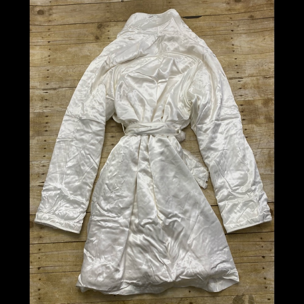 Keiki Co. Coat or Robe - Picture 2 of 2